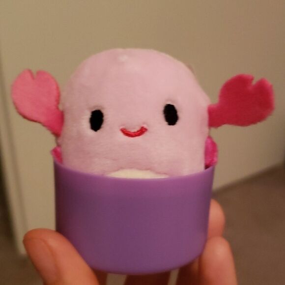 SQUISHMALLOWS Micromallow Series 2 Cailey Pink Crab Purple Case - Picture 6 of 7